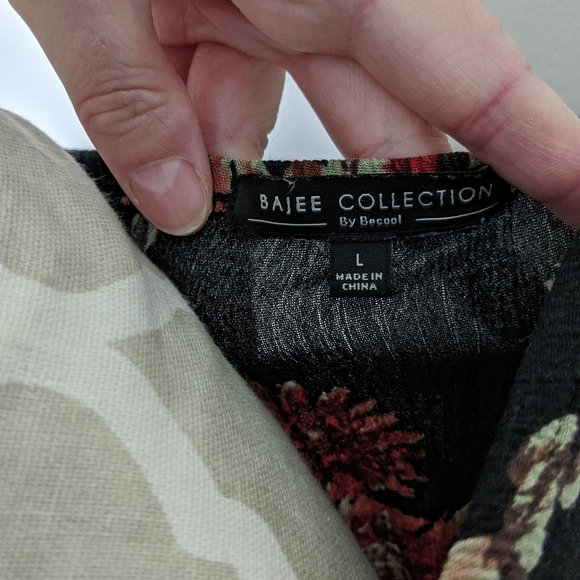 Bajee Collection floral top - Picture 3 of 3
